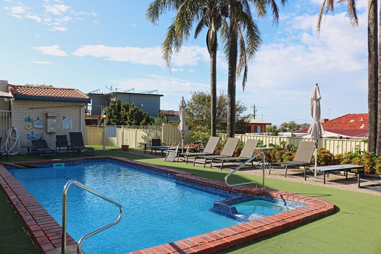 Capri Apartments Pool