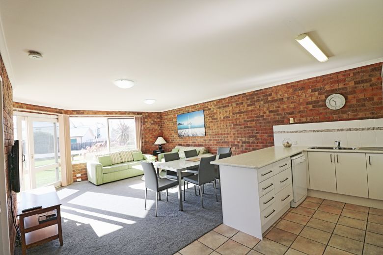 Pelican Apartments Living Space