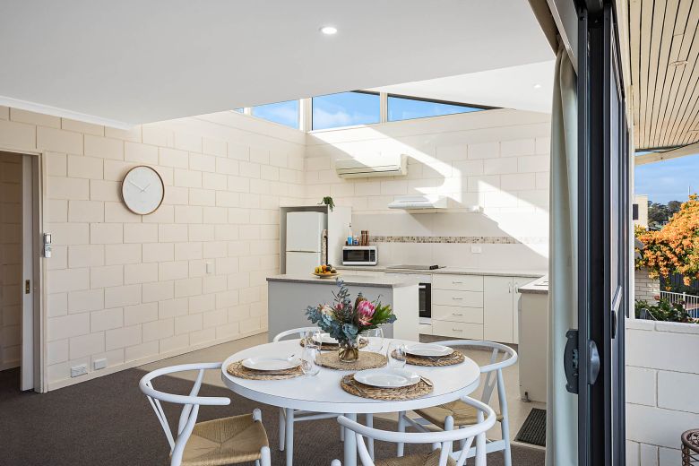 Penguin Mews Kitchen and Dining